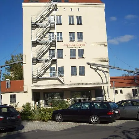 Maschinenhaus Hotel 3*